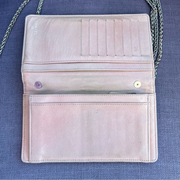 CHANEL Iridescent Purple Camellia CC
Logo Leather Long Bifold Wallet Purse - Picture 4 of 9